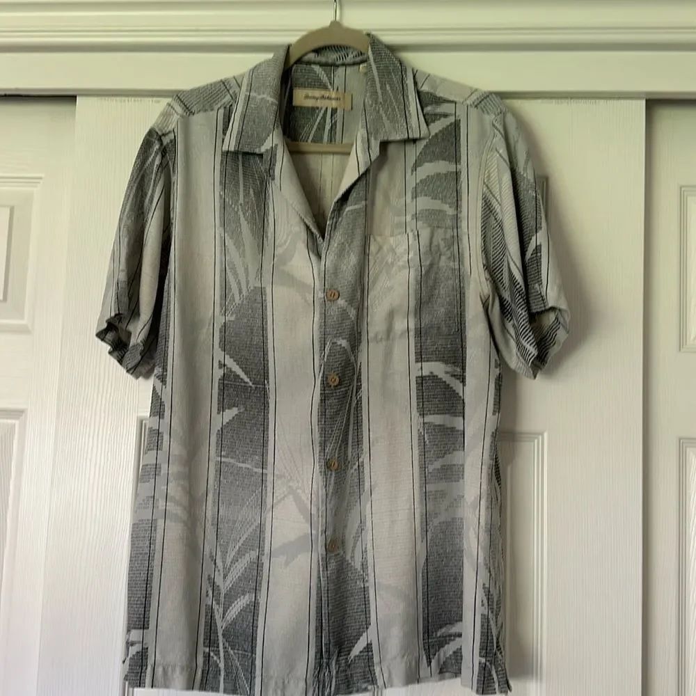🚨Tommy Bahamas Men’s Casual Button Down Short sleeve Shirt